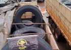 Duas carretas com mais de R$ 1 milhão em pneus é apreendido  na fronteira