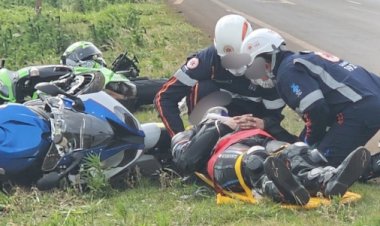 Três motociclistas ficam feridos em acidente na BR-163 entre Toledo e Marechal Cândido Rondon