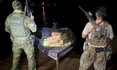 BPFRON e Polícia Federal apreendem embarcação com mais de 667 quilos de maconha em porto clandestino em Santa Helena