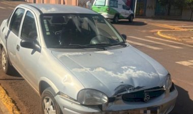 Ambulância de Mercedes se envolve em acidente no centro da cidade