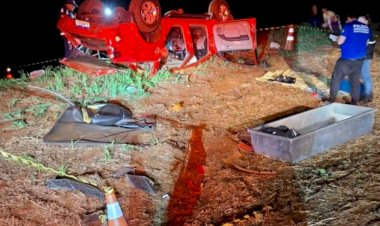 Caminhonete saí da pista,  capota  e dois jovens morrem  na PR-471