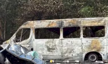 Motorista ferido salva 15 passageiros de van em chamas na BR-376