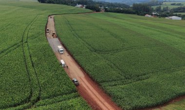 Obra de asfalto na Sanga Ituporanga avança com investimento de R$ 4,3 milhões em Mercedes