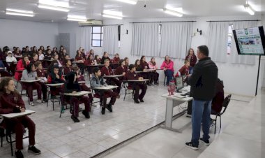 Campanha sobre uso de veículos autopropelidos chega às escolas rondonenses