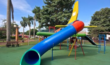 Parque do “Aviãozinho” da Praça da Bíblia é reaberto após revitalização em Nova Santa Rosa