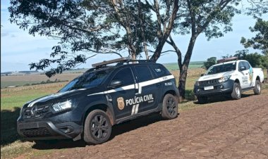 Carro incendiado encontrado em Terra Roxa pode ter sido usado por autores de homicídio