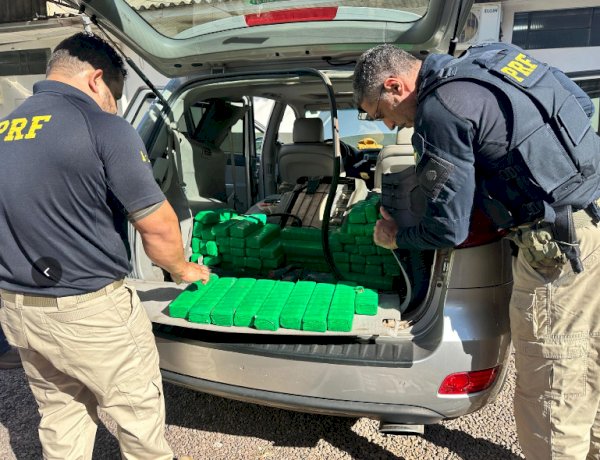 PRF apreende 137 quilos de maconha escondidos em SUV na BR-369, em Ubiratã