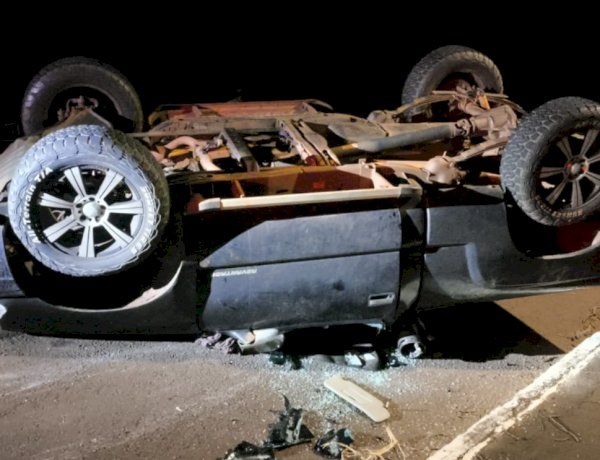 Capotamento é registrado na PR-495 em Pato Bragado