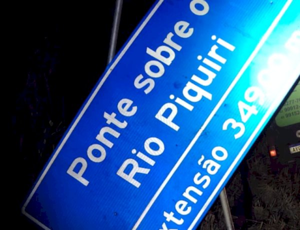Ducato de Toledo e Caminhão de Umuarama  batem de frente na Ponte do Piquiri  na PR-182 em Palotina