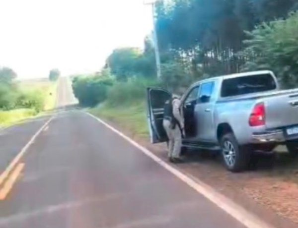 Polícia Militar recupera caminhonete furtada em Maripá e prende suspeitos