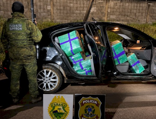 BPFRON e Polícia Federal apreendem 480 kg de maconha e prendem jovem após perseguição e capotamento na BR-277
