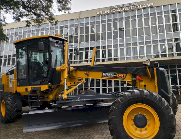 Marechal Cândido Rondon incorpora nova motoniveladora à frota municipal com investimento de quase R$ 800 mil