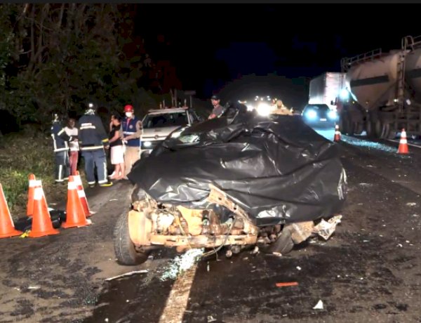 Colisão frontal na BR-277 em Laranjeiras do Sul deixa dois mortos e sete feridos
