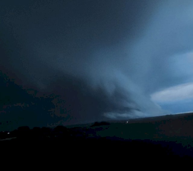 Mais um tornado; Fenômeno climático atinge Arroio Guaçu e causa destruição no início da noite de quinta-feira (1º)