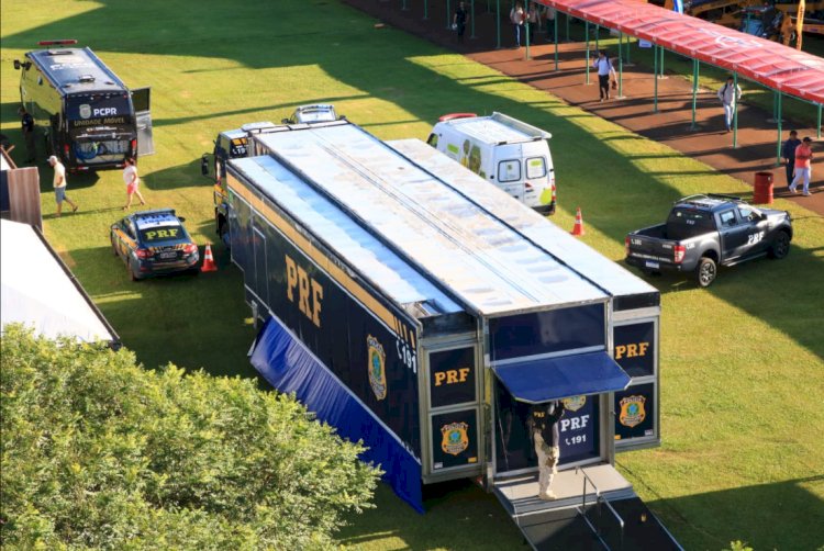 PRF realiza ações de educação para o trânsito no Show Rural Copavel 2026