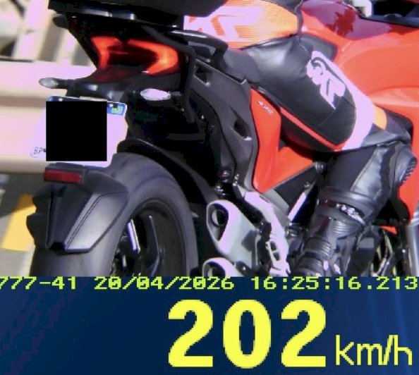 Mais de 5 mil motoristas são flagrados em excesso de velocidade no feriado de Tiradentes no Paraná