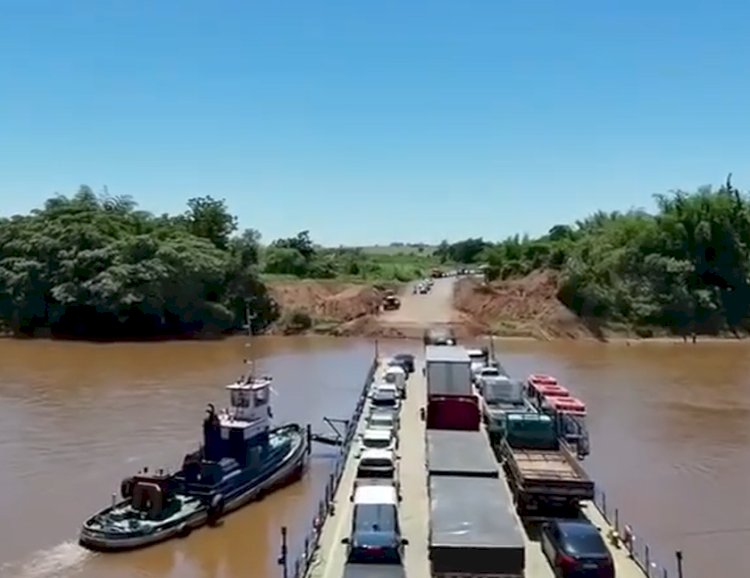 Caos no Rio Piquiri: travessia por balsa é retomada, mas motoristas enfrentam horas na fila e falta de estrutura