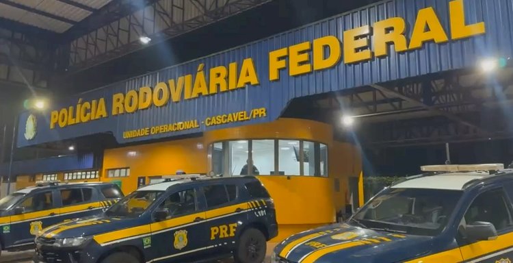 PRF apreende mais de 2,7 toneladas de drogas e cigarros contrabandeados no Paraná durante o fim de semana