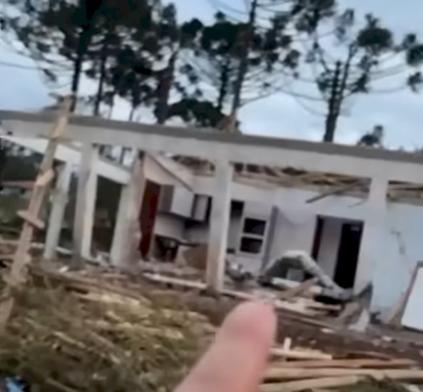 Tempo instável no Paraná: granizo, possível tornado e novas tempestades preocupam o estado