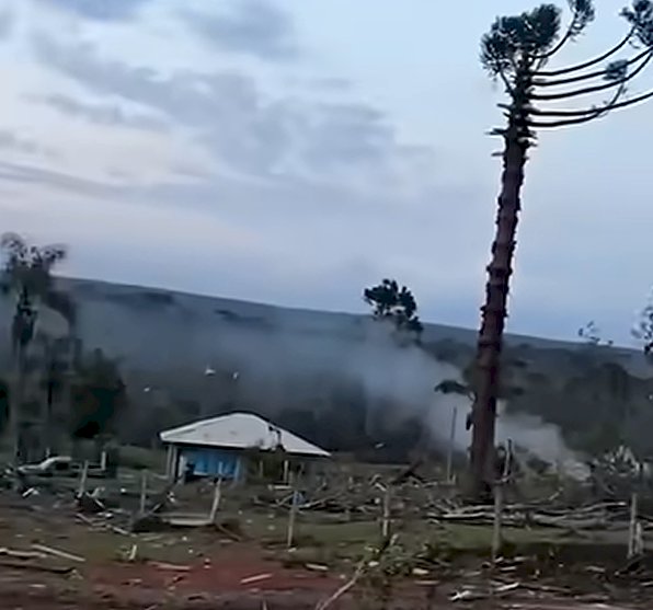 Tempo instável no Paraná: granizo, possível tornado e novas tempestades preocupam o estado