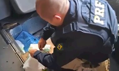 Fiscalização flagra compartimento oculto com produtos contrabandeados; motorista é preso em flagrante