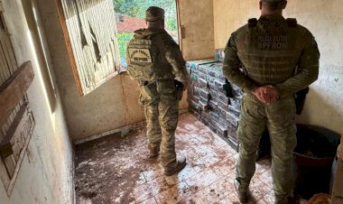 BPFRON e Polícia Federal apreendem mais de 700 quilos de maconha em Guaíra