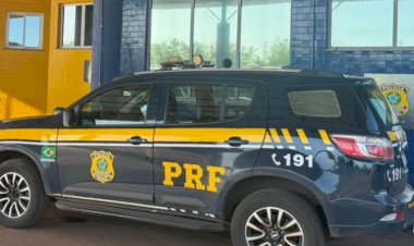 Ônibus pega fogo na BR-163; 53 passageiros conseguem sair sem ferimentos