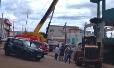NOVA TRAGEDIA  EM RIO BONITO DO IGUAÇU: estrutura danificada pelo tornado cai sobre 8 trabalhadores com  6 feridos