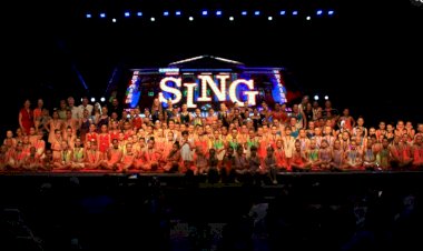 Espetáculo de Ginástica Rítmica lota o Teatro Municipal e abre oficialmente o Natal da Família 2025