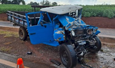 Morre o Idoso  que bateu a Toyota Bandeirante  com  caminhão na PR-495, em Moreninha