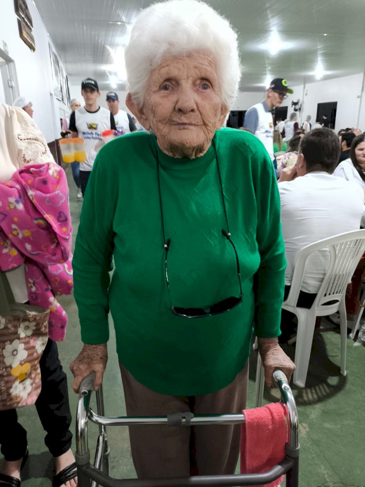 Linha Heidrich serve mais de mil cafés coloniais na 30ª Milch Fest