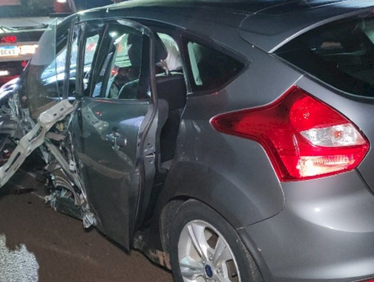 Acidente na PR-491 envolve dois carros e deixa motoristas feridos  proximo a Nova Santa Rosa