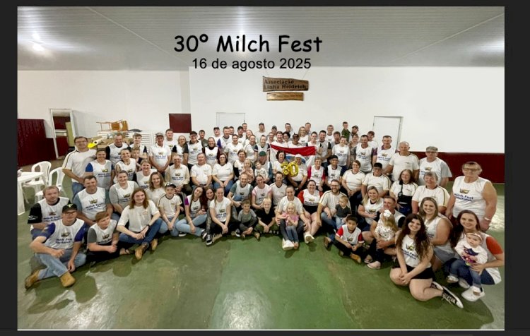Diretoria da Associação da Linha Hedrich e  voluntario comemoram sucesso da 3ª Milich Fest