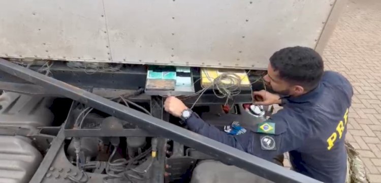 Carga que saiu na fronteira  levava  778 iPhones, avaliada em R$ 4,6 milhões é apreendida pel PRF