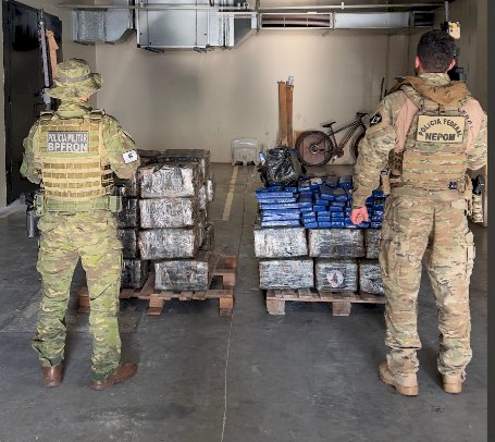 BPFRON e PF apreendem mais de uma tonelada de maconha em Altônia (PR)