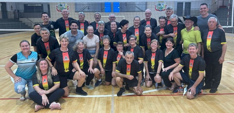 Mercedes conquista títulos no Bolãozinho e Voleibol Masculino nos Jogos Regionais da Pessoa Idosa