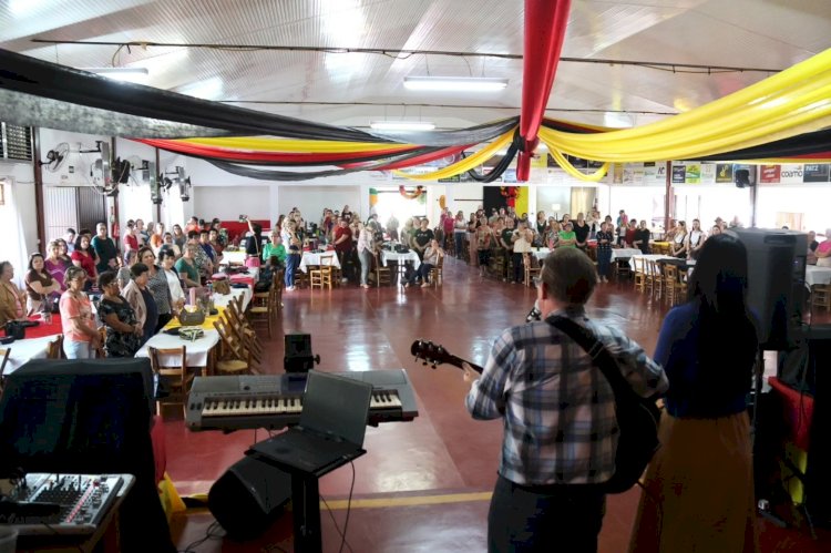 Encontro de Clubes de  mães   em Nova Santa Rosa  está acontecendo hoje