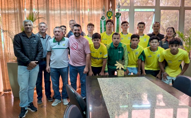 Atletas rondonenses são recebidos na prefeitura em reconhecimento às conquistas esportivas