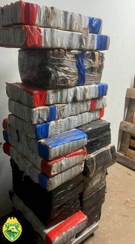 BPFRON apreende embarcação com mais de 440 quilos de maconha em Santa Helena