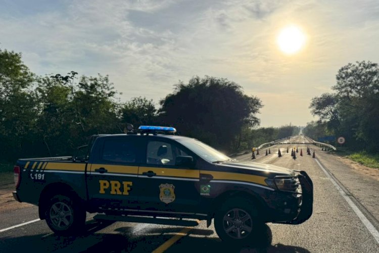 PILARES TRINCADOS RESULTA EM  INTERDIÇÃO TOTAL DA PONTE NA BR-272