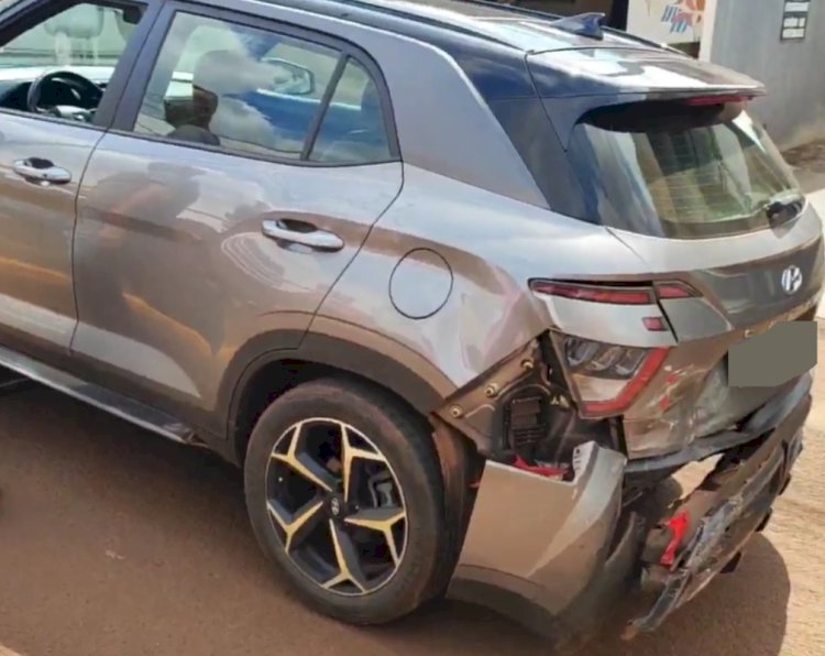 Colisão entre Creta e Saveiro Cross é registrada na Avenida Santo Cristo, em Nova Santa Rosa