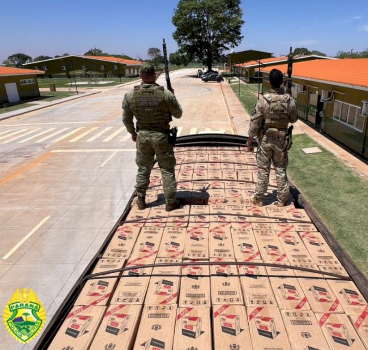 BPFRON e Polícia Federal apreendem caminhão com 15 mil pacotes de cigarros contrabandeados em Guaíra
