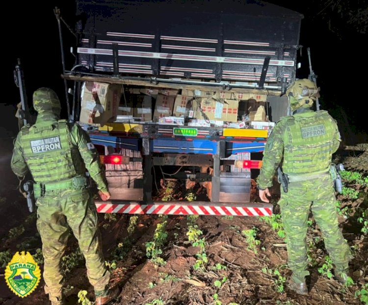 BPFRON e Polícia Federal apreendem caminhão com 15 mil pacotes de cigarros contrabandeados em Guaíra