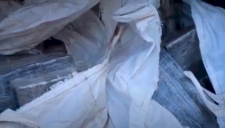 PRF apreende quase 2 toneladas de maconha, 600 garrafas de vinho e celulares no Paraná