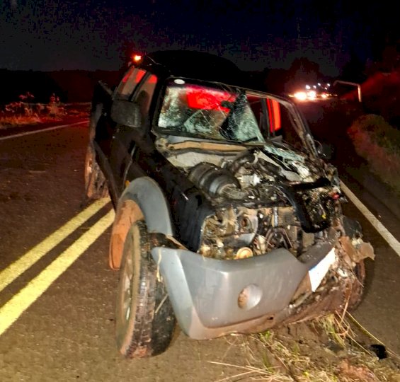 Colisão frontal na PR-180 entre  ônibus e Camionete deixa motorista gravemente na região