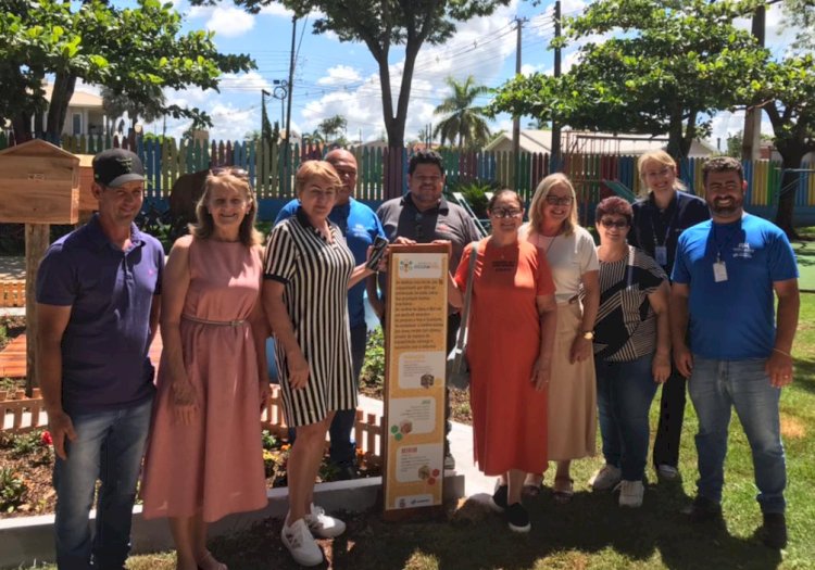 CMEI Asilda Röpke e Projeto Viver inauguram o projeto Jardim de Água e Mel
