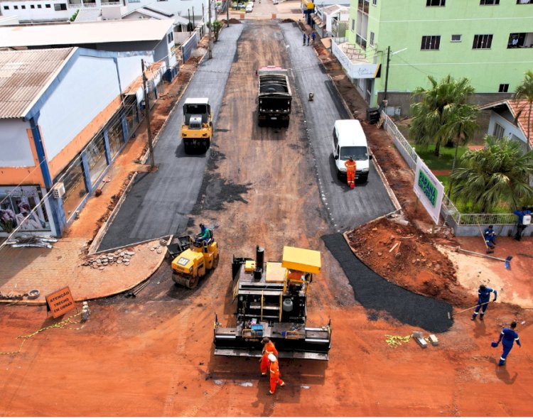 Obras avançam no principal cruzamento de Mercedes e na Rua Dr. Flores