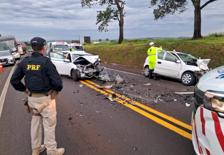 Mão e Filho morrem em colisão frontal  e cinco ficam feridos na BR-277, em Céu Azul agora pela manhã