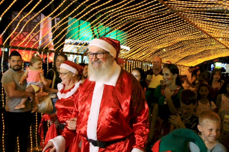 Emoção e encantamento marcaram a noite de domingo (30) no Natal da Família de Nova Santa Rosa