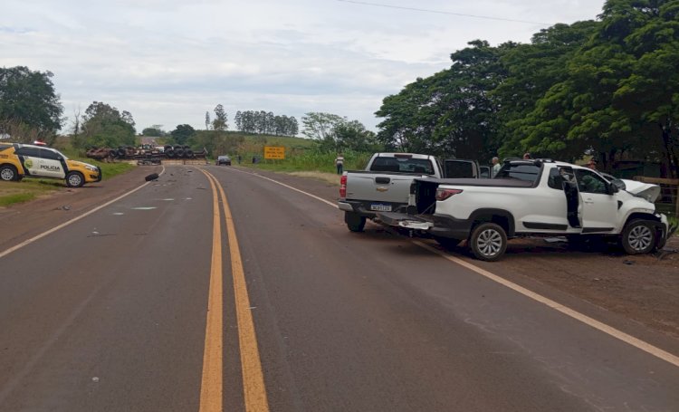 Acidente envolvendo quatro veículos deixa três pessoas feridas na PR-323, em Cafezal do Sul